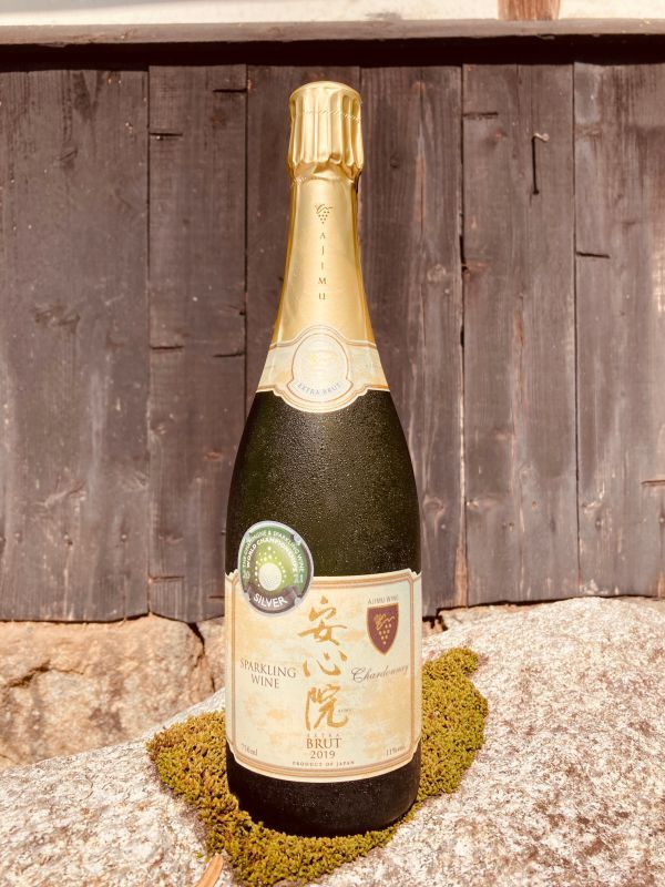 【白・辛口・スパークリングワイン】 安心院スパークリングワイン　11% 750ml